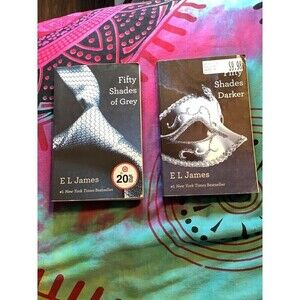 FIFTY Shades of Grey 2 Book Set